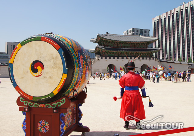 gyeongbok_guards_tour05
